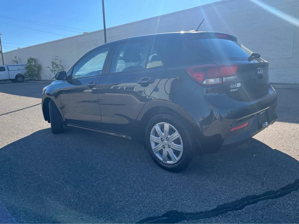 2022 Kia Rio - Image 2 of 11
