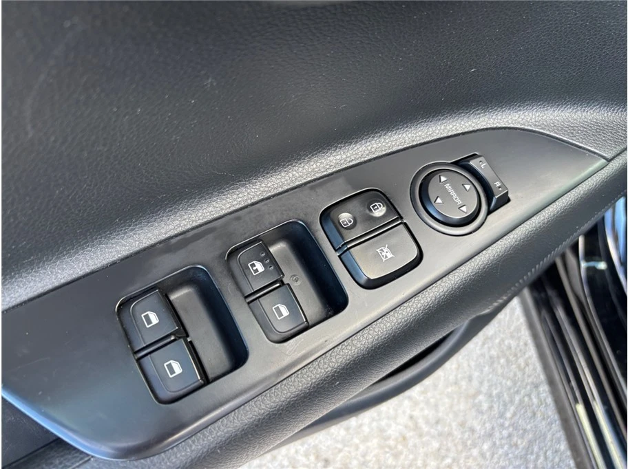 2022 Kia Rio - Image 15 of 21