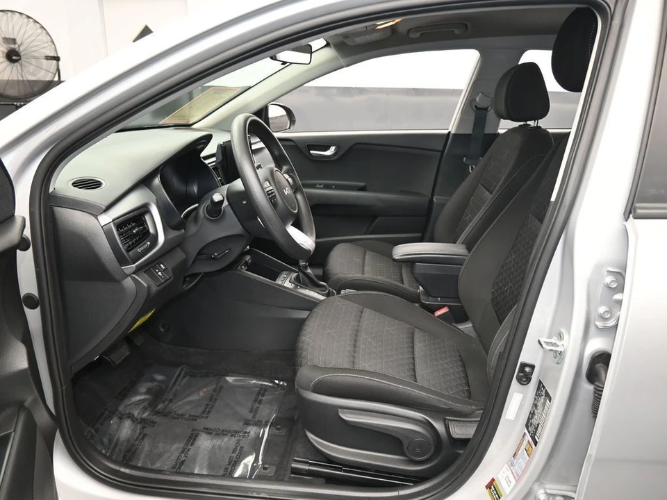 2022 Kia Rio - Image 11 of 12
