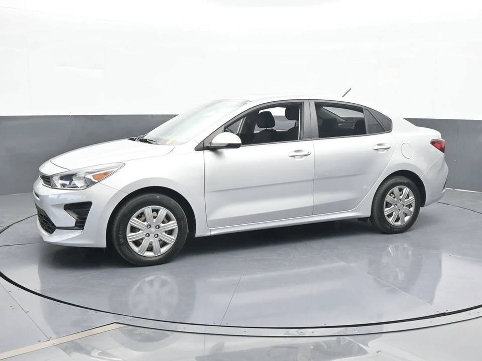 2022 Kia Rio - Image 2 of 12