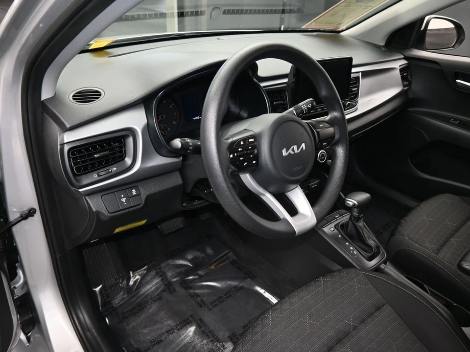 2022 Kia Rio - Image 10 of 12