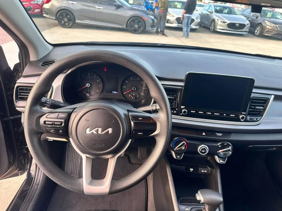 2022 Kia Rio - Image 7 of 8