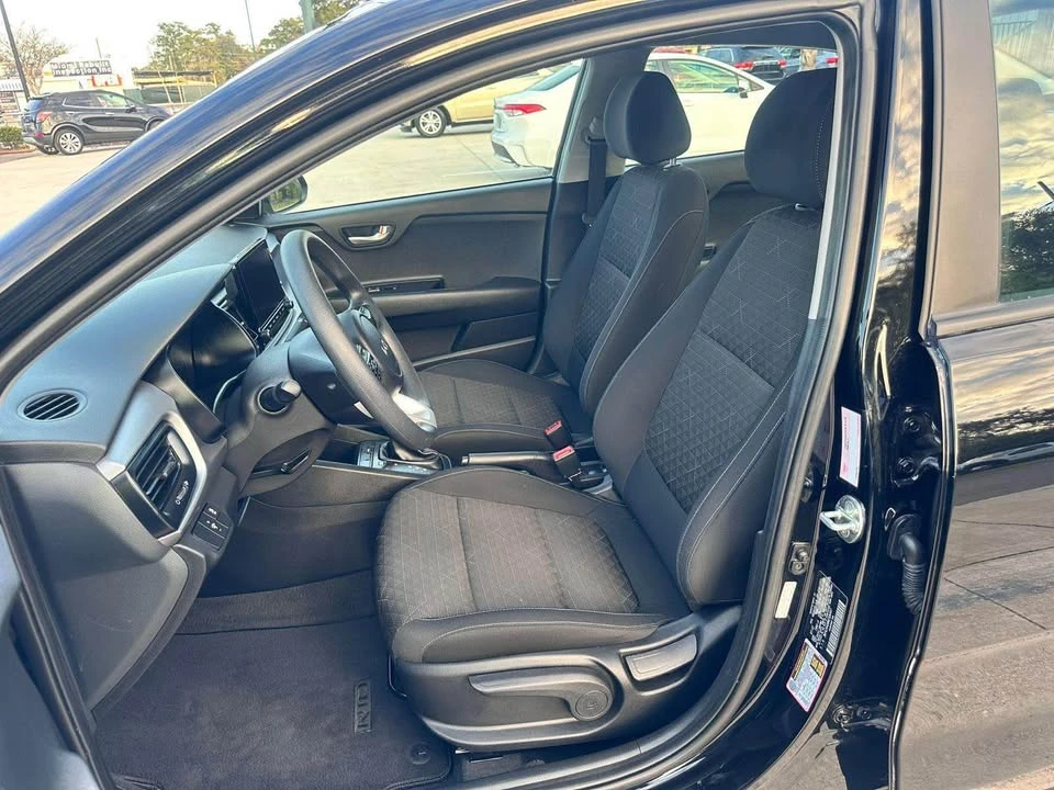 2022 Kia Rio - Image 6 of 8