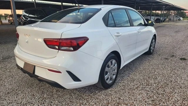 2022 Kia Rio - Image 10 of 21