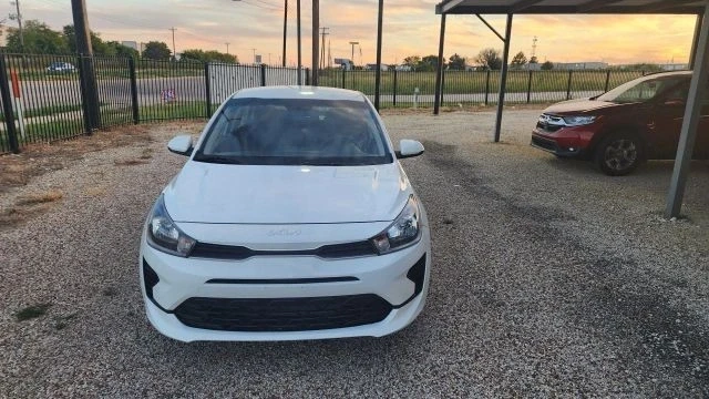 2022 Kia Rio - Image 2 of 21