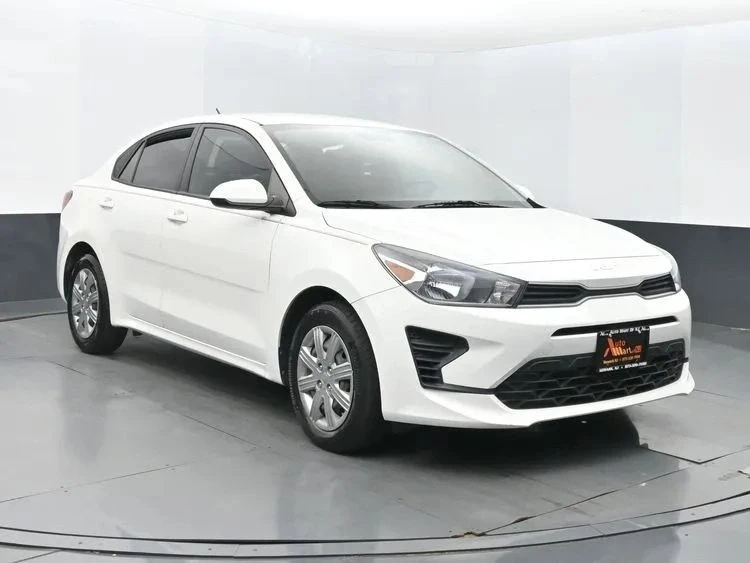 2022 Kia Rio - Image 2 of 12