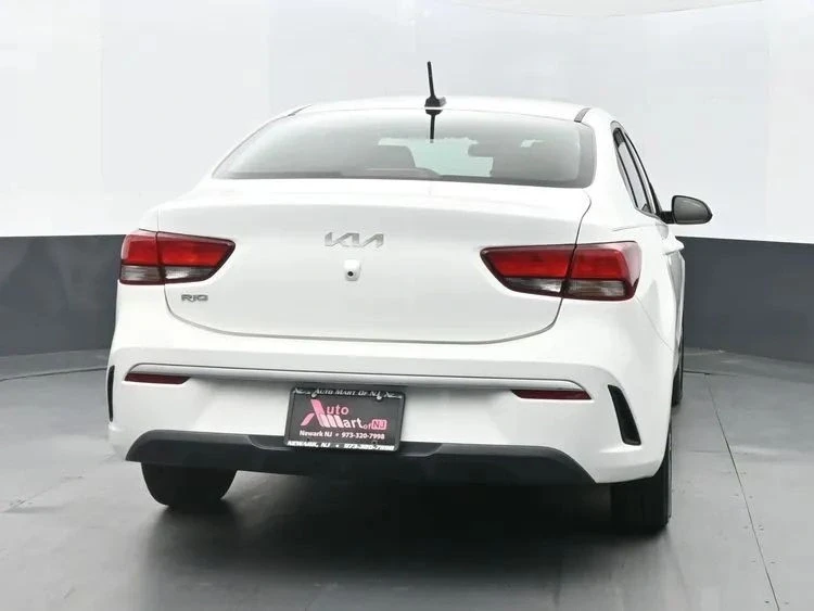 2022 Kia Rio - Image 8 of 12