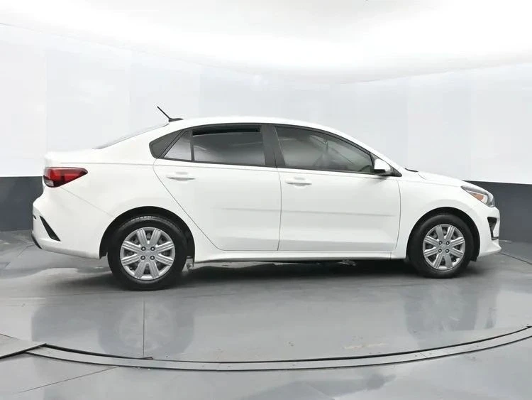 2022 Kia Rio - Image 4 of 12