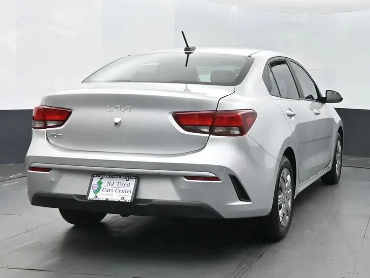 2022 Kia Rio - Image 8 of 12