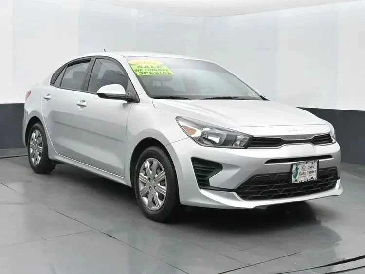 2022 Kia Rio - Image 2 of 12