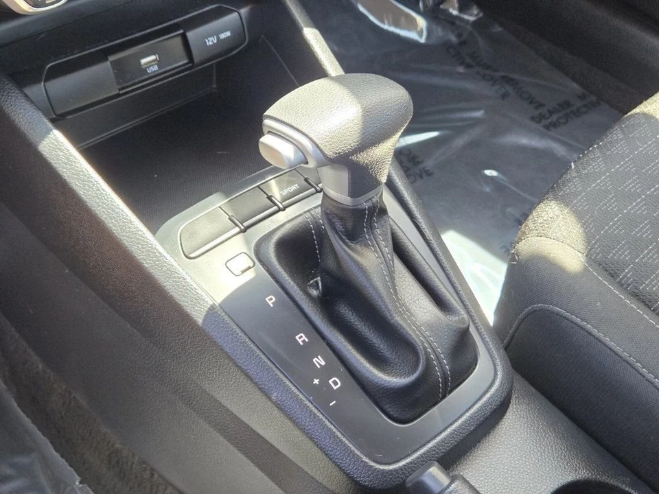 2022 Kia Rio - Image 17 of 19