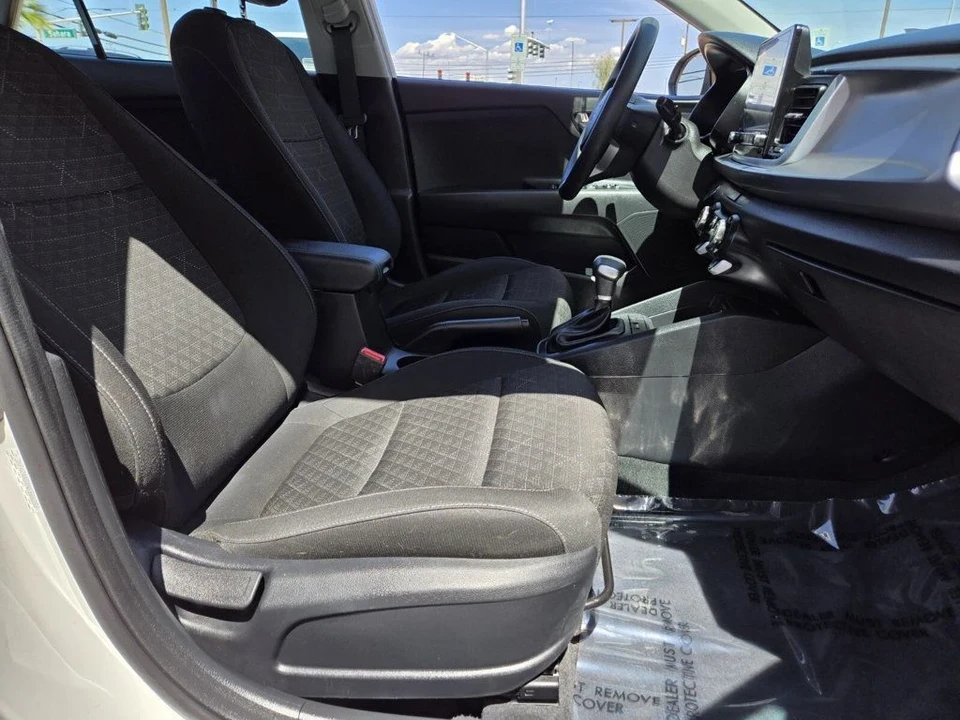 2022 Kia Rio - Image 10 of 12