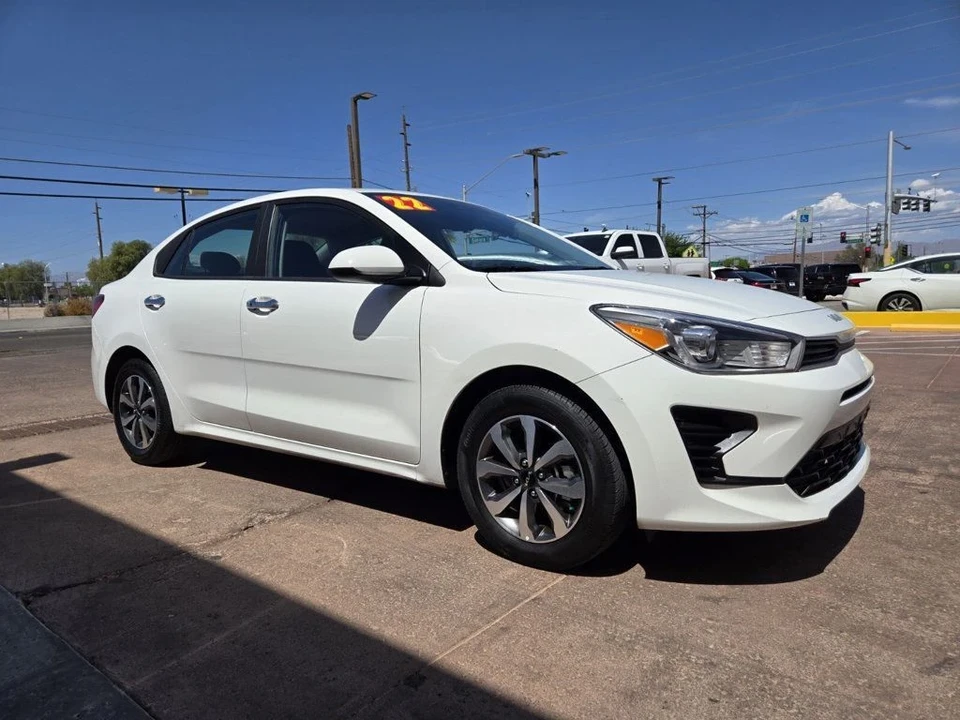 2022 Kia Rio - Image 3 of 12