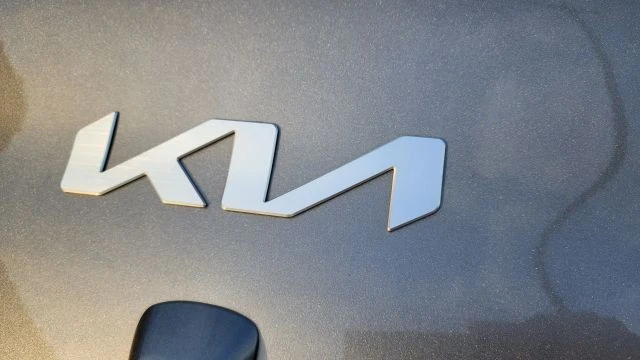2022 Kia Rio - Image 15 of 31