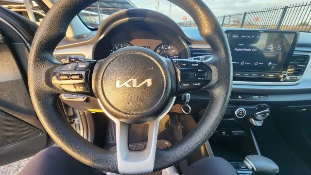 2022 Kia Rio - Image 30 of 31