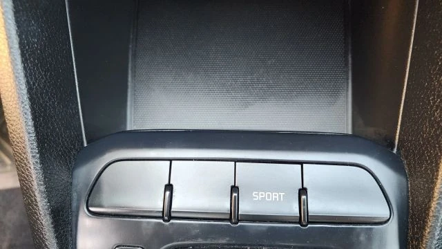 2022 Kia Rio - Image 27 of 31