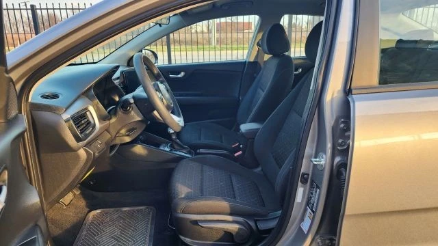 2022 Kia Rio - Image 21 of 31