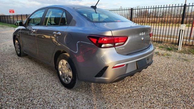 2022 Kia Rio - Image 8 of 31