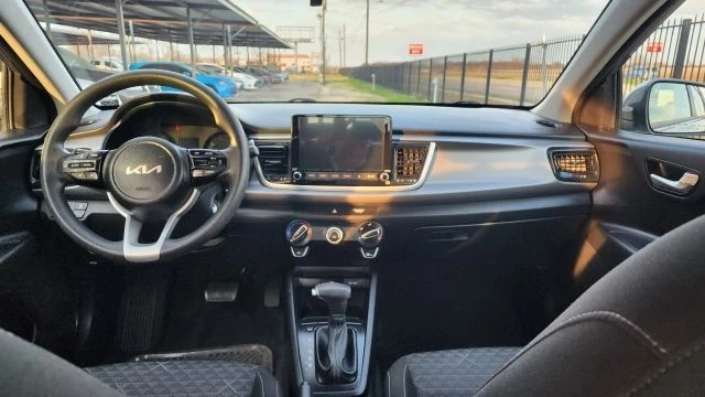 2022 Kia Rio - Image 20 of 31