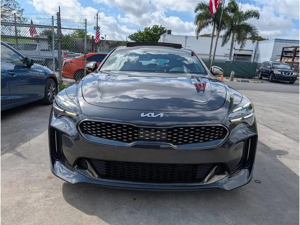2022 Kia Stinger GT - Image 14 of 19