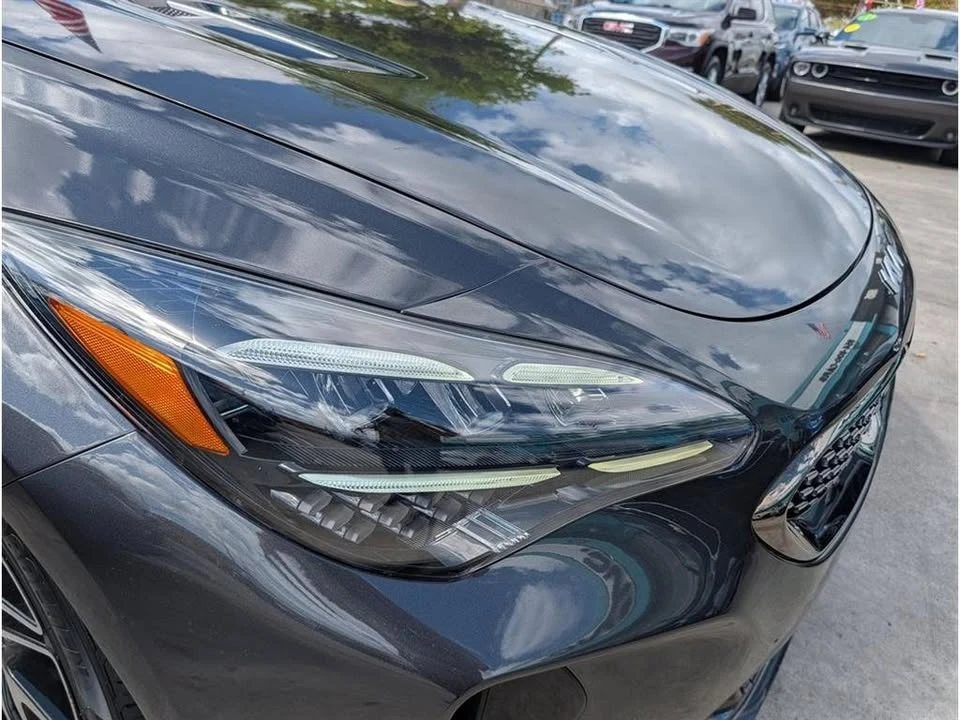 2022 Kia Stinger GT - Image 16 of 19
