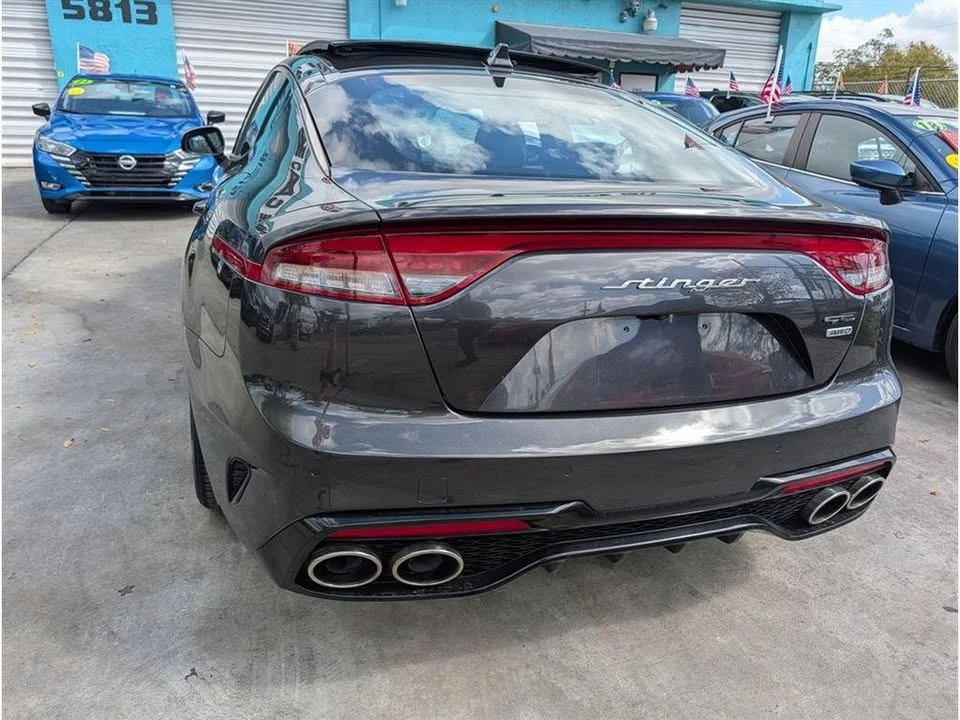 2022 Kia Stinger GT - Image 18 of 19