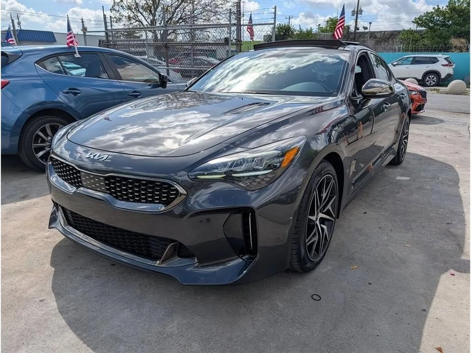 2022 Kia Stinger GT - Image 10 of 19