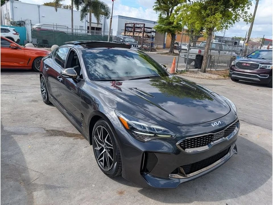 2022 Kia Stinger GT - Image 11 of 19