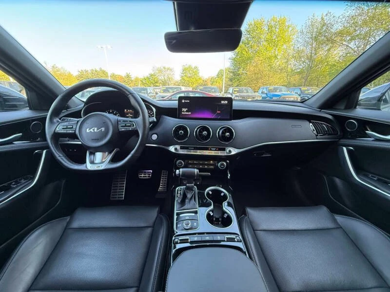 2022 Kia Stinger - Image 18 of 20