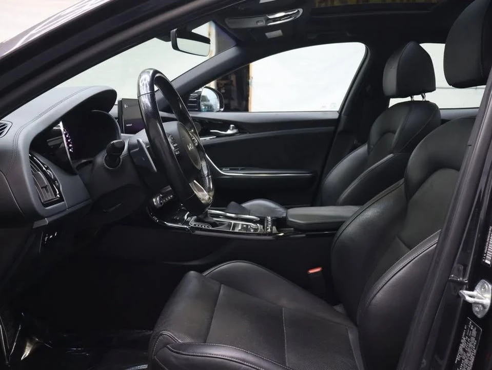 2022 Kia Stinger GT - Image 12 of 19