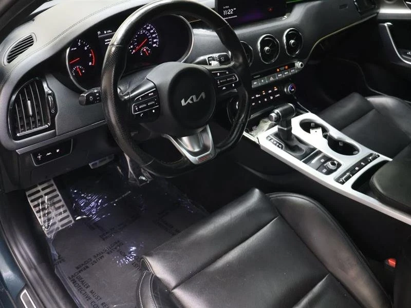 2022 Kia Stinger GT - Image 10 of 13