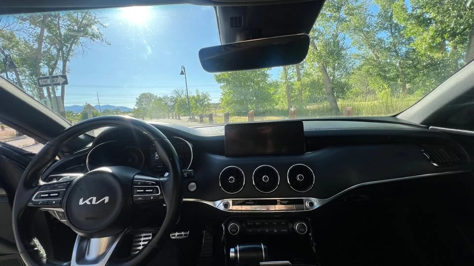 2022 Kia Stinger - Image 11 of 15