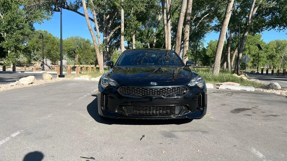 2022 Kia Stinger - Image 2 of 15