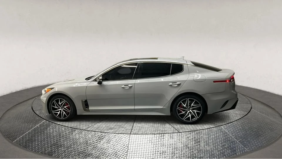 2022 Kia Stinger GT - Image 3 of 17