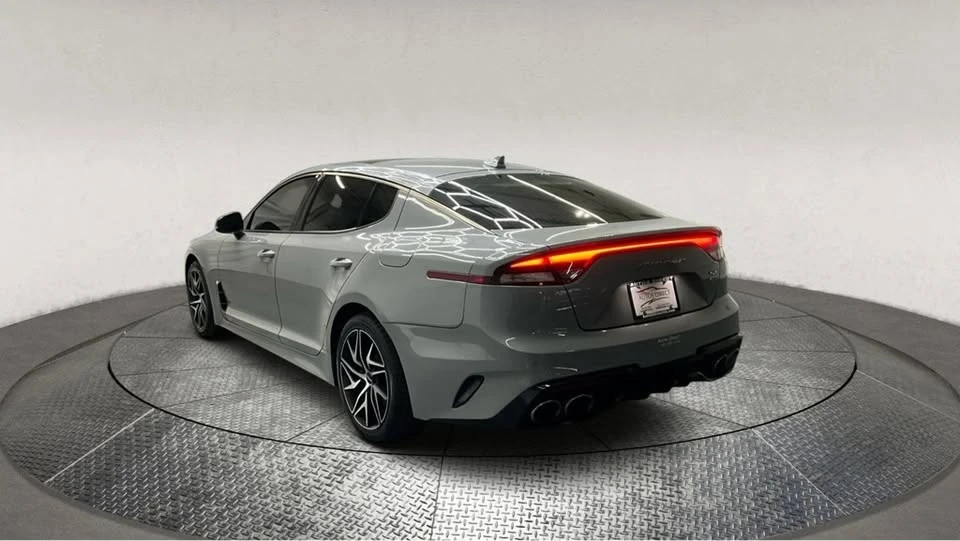 2022 Kia Stinger GT - Image 4 of 17
