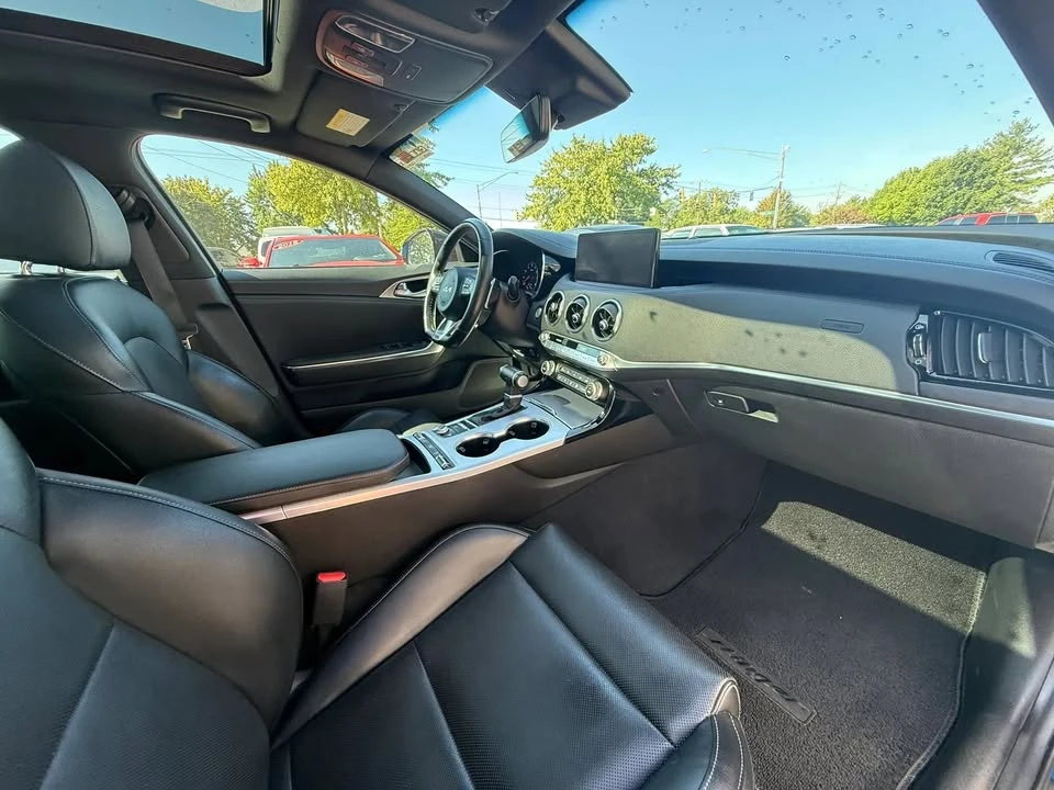 2022 Kia Stinger GT - Image 12 of 20