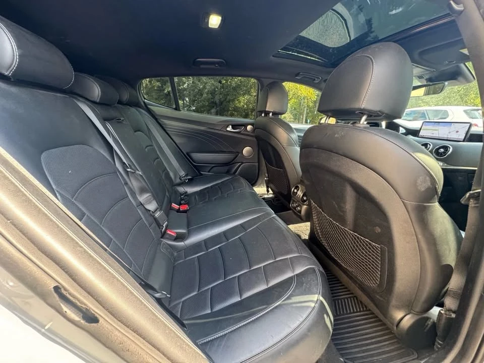 2022 Kia Stinger GT - Image 8 of 13
