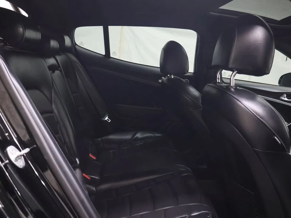 2022 Kia Stinger GT - Image 10 of 19