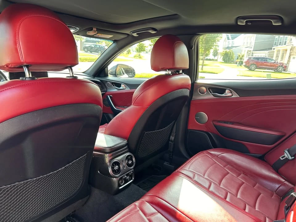 2022 Kia Stinger GT - Image 10 of 15