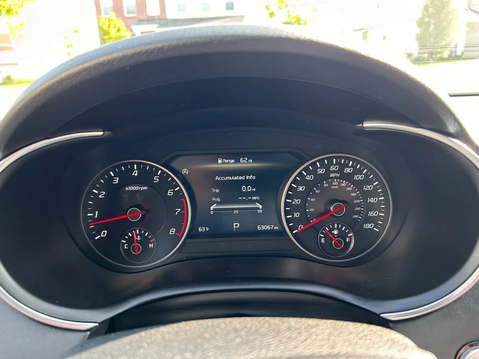 2022 Kia Stinger GT - Image 2 of 15