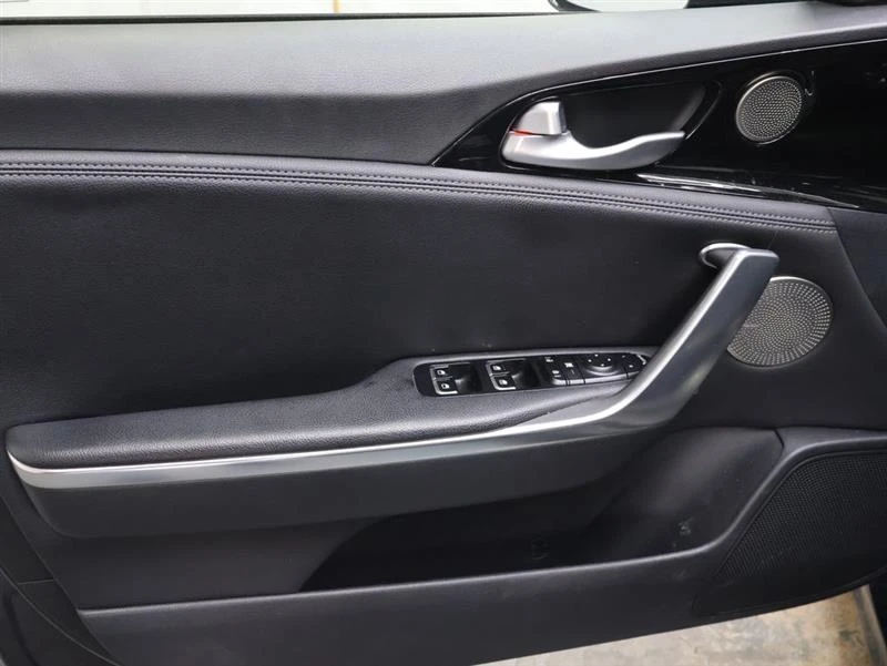 2022 Kia Stinger - Image 14 of 19
