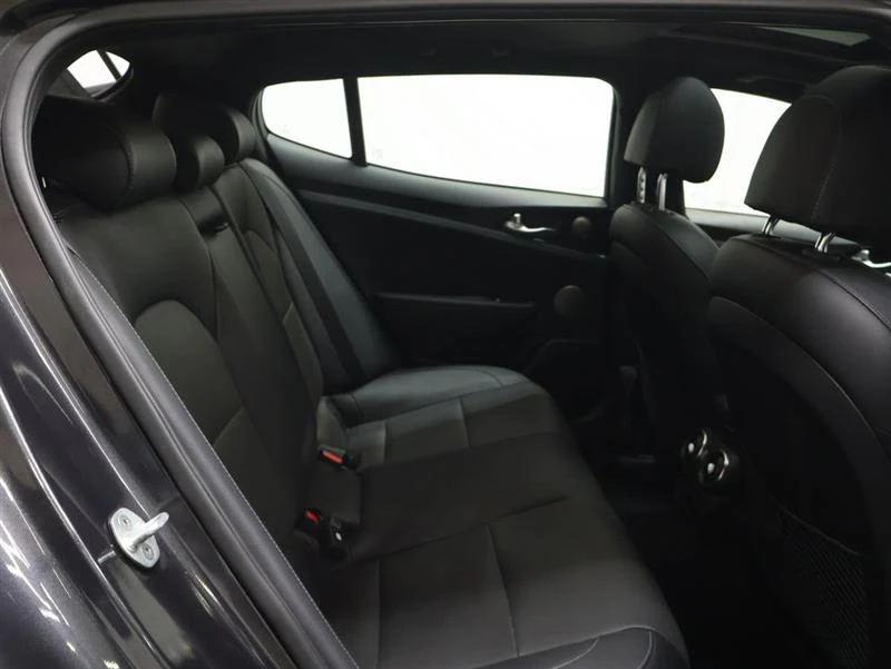 2022 Kia Stinger - Image 11 of 19