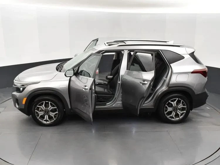 2022 Kia Seltos - Image 7 of 12