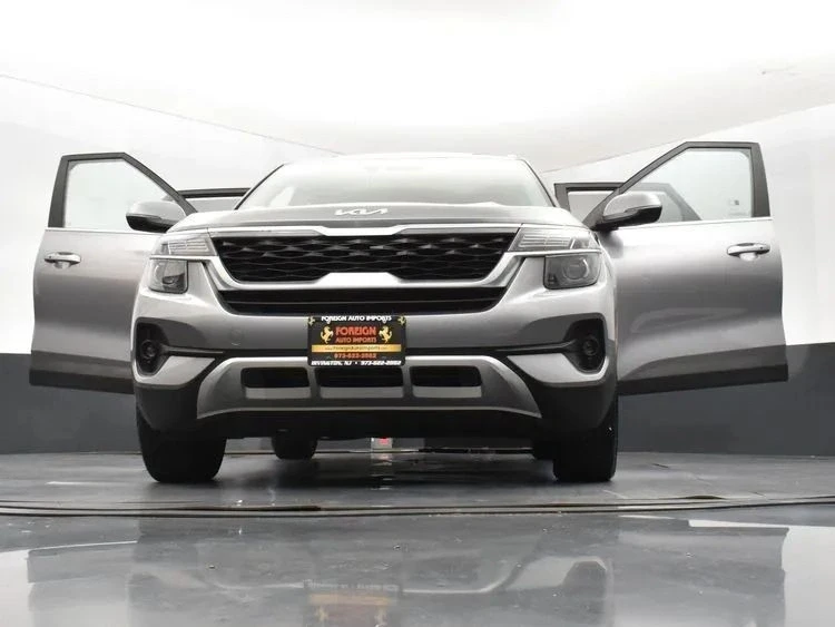 2022 Kia Seltos - Image 11 of 12