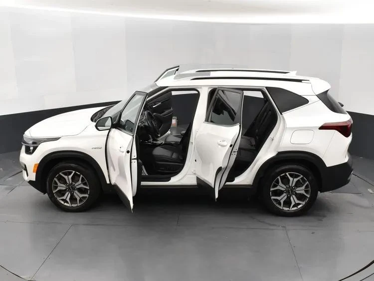 2022 Kia Seltos - Image 7 of 12