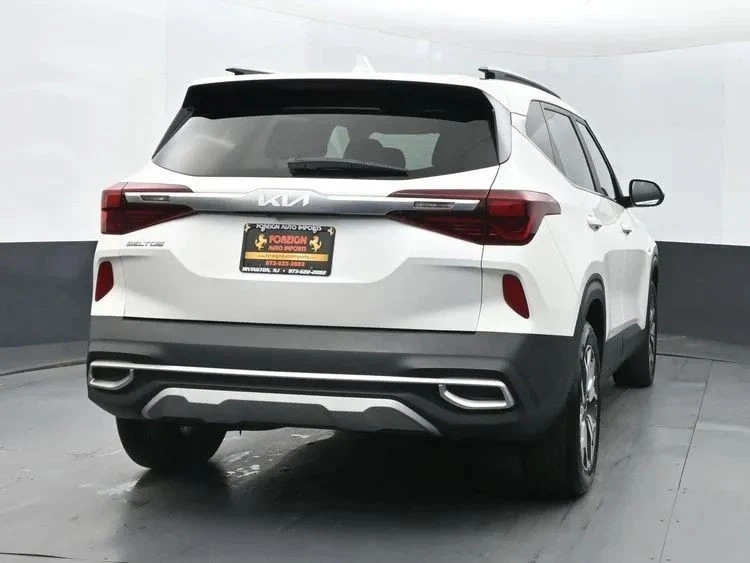 2022 Kia Seltos - Image 8 of 12