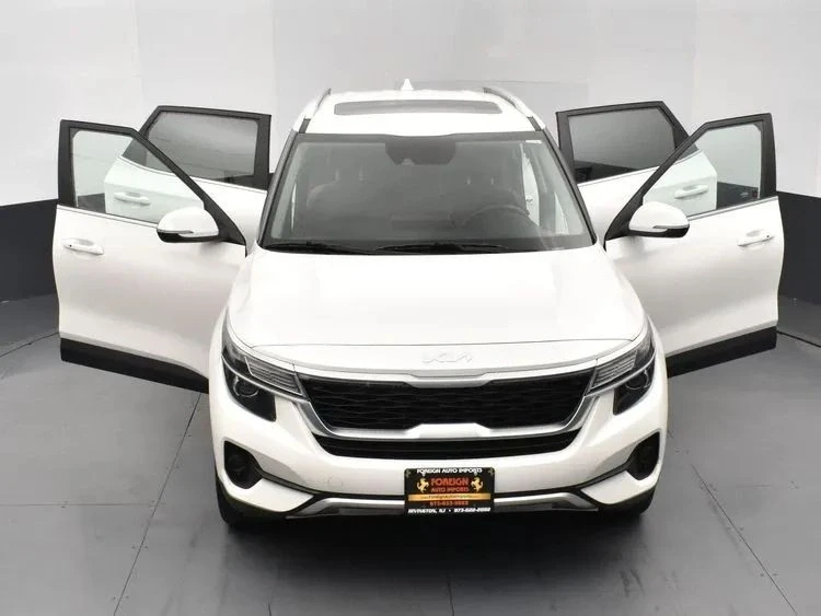2022 Kia Seltos - Image 10 of 12