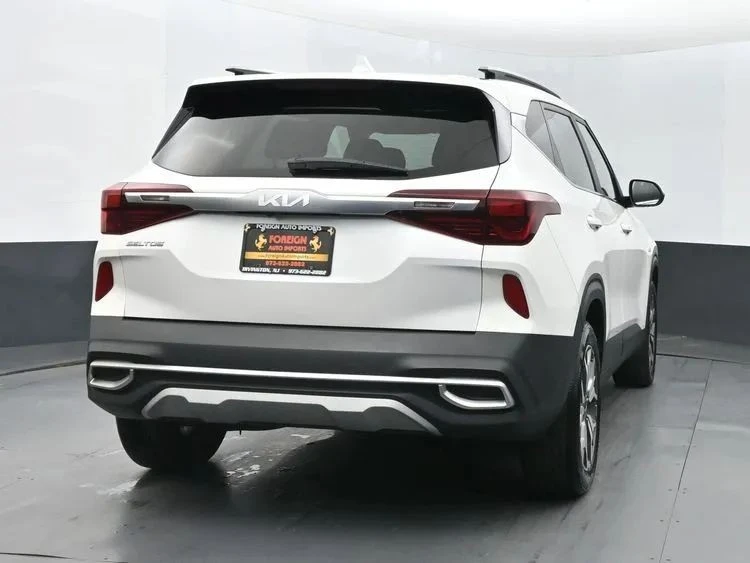 2022 Kia Seltos - Image 8 of 12