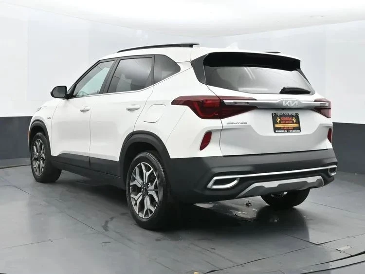 2022 Kia Seltos - Image 9 of 12