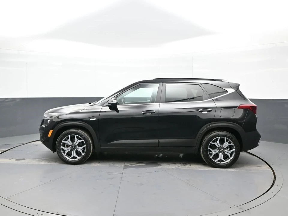 2022 Kia Seltos - Image 9 of 12